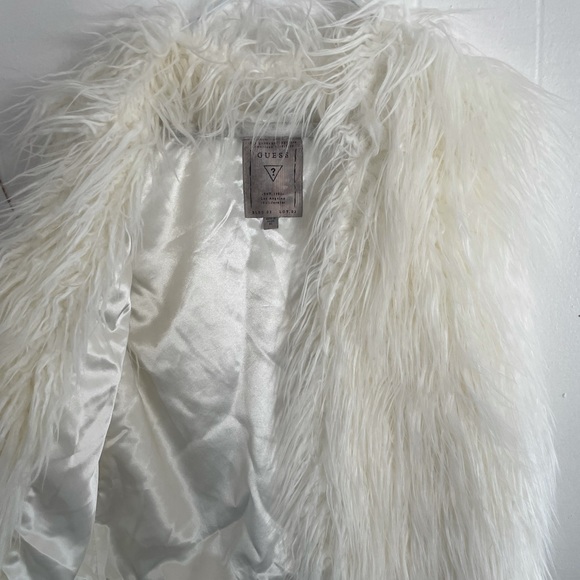 GUESS faux fur vest - Picture 2 of 4